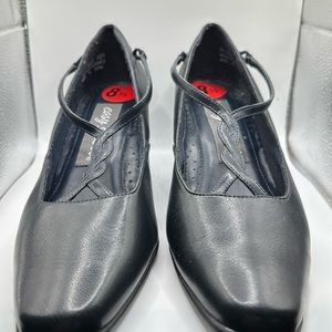 Easy Street black chunky heeled heels for work or play!